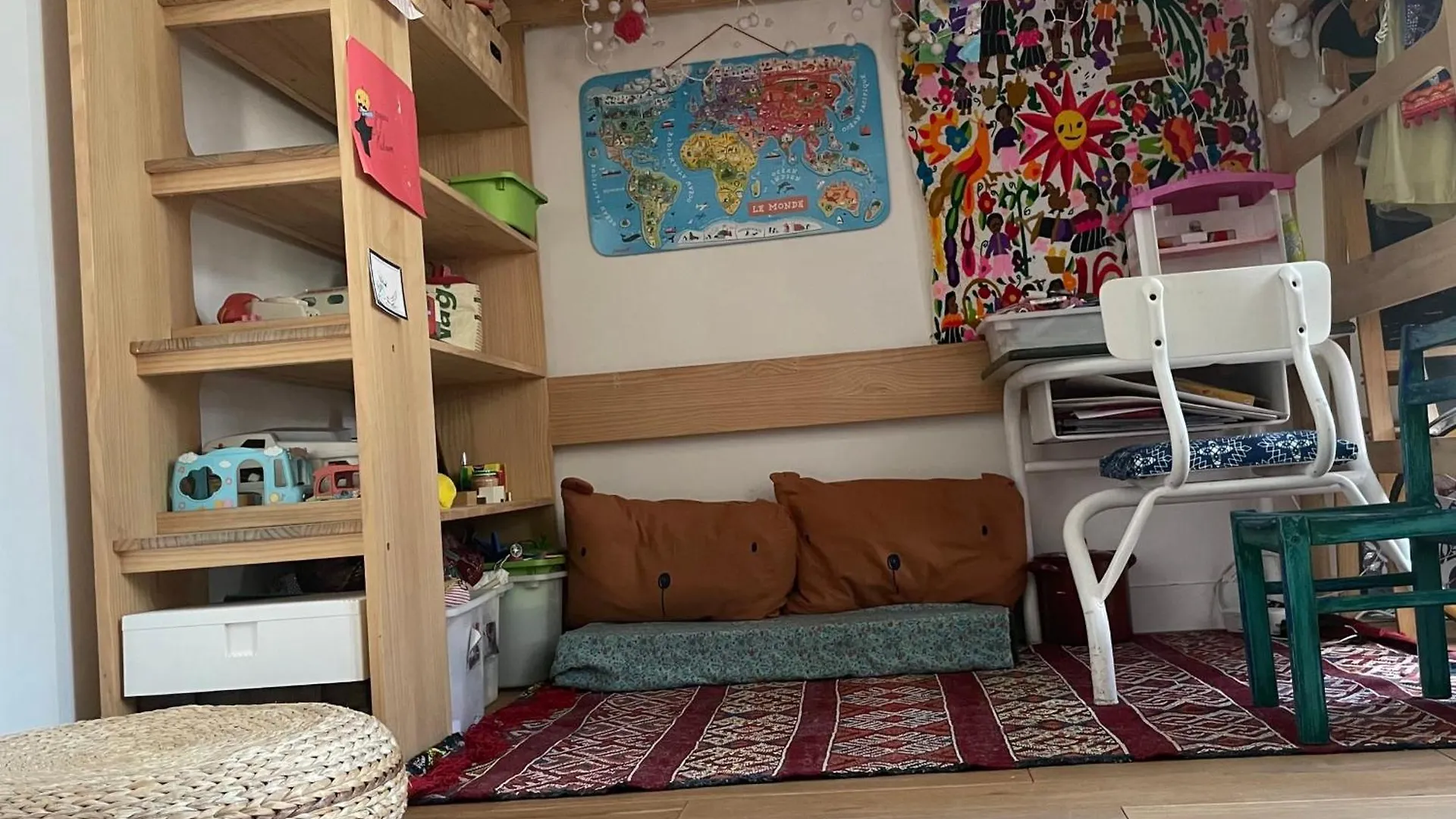 Bright Atypical Duplex In Menilmontant Apartament Paryż